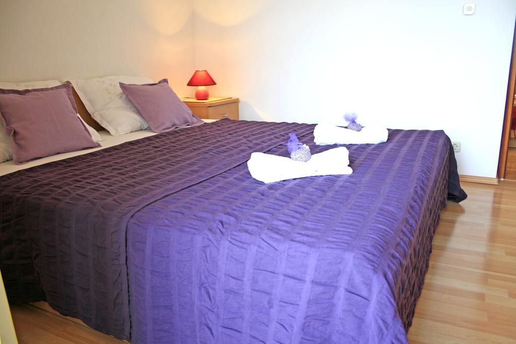 Apartments Villa Zvonimir Slatine Habitación foto