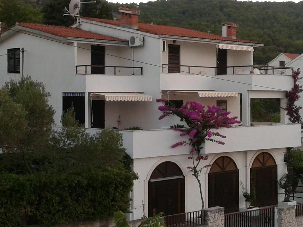 Apartments Villa Zvonimir Slatine Habitación foto
